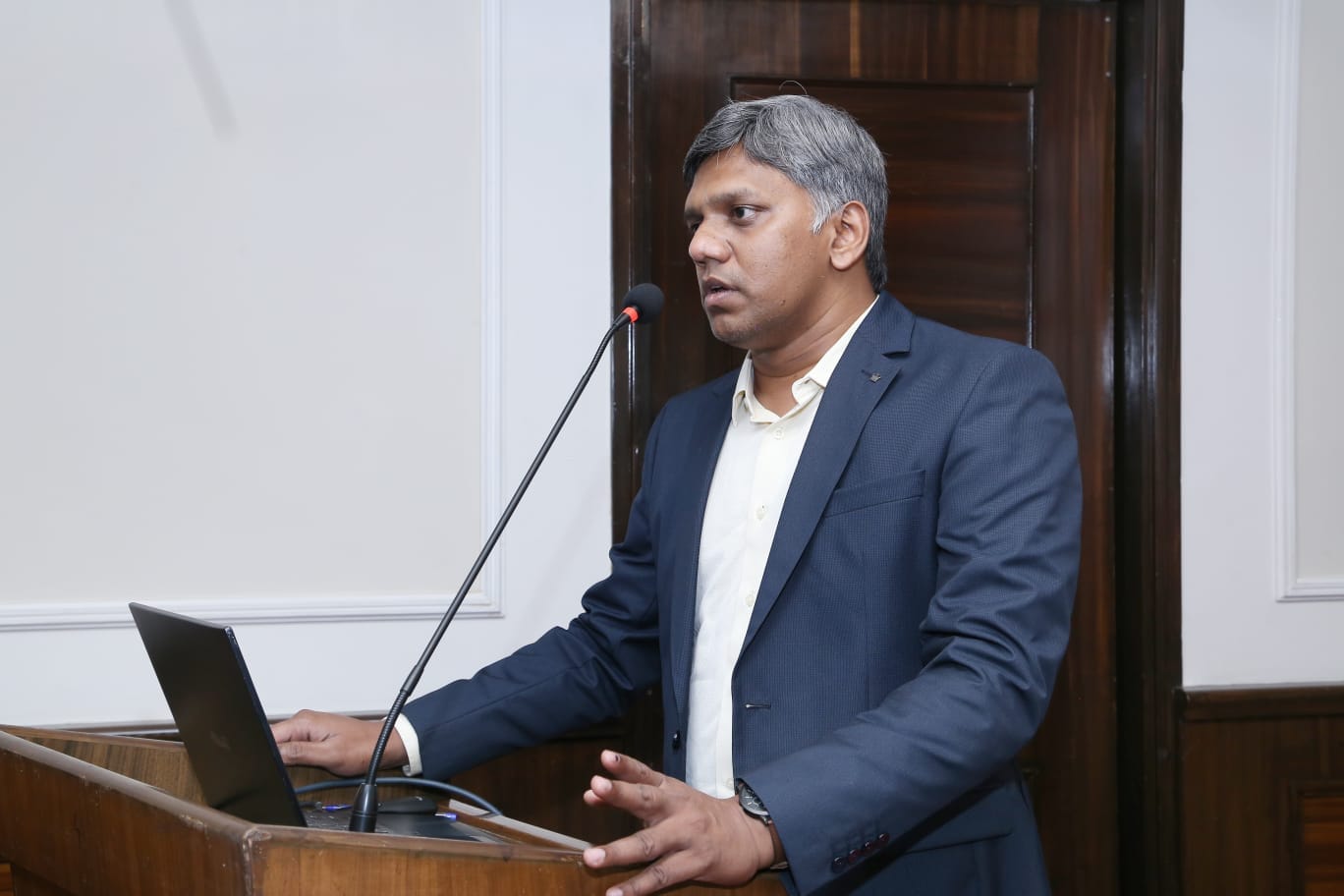 Dr. Balamurugan J, orthopaedic surgeon in Chennai